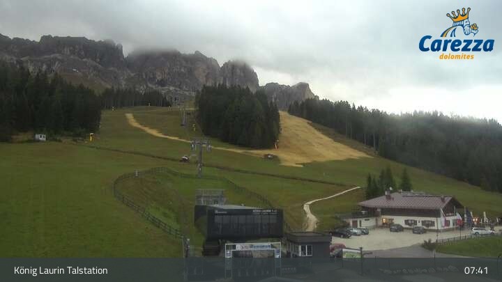 Archived image Webcam Welschnofen: View chair Lift King Laurin