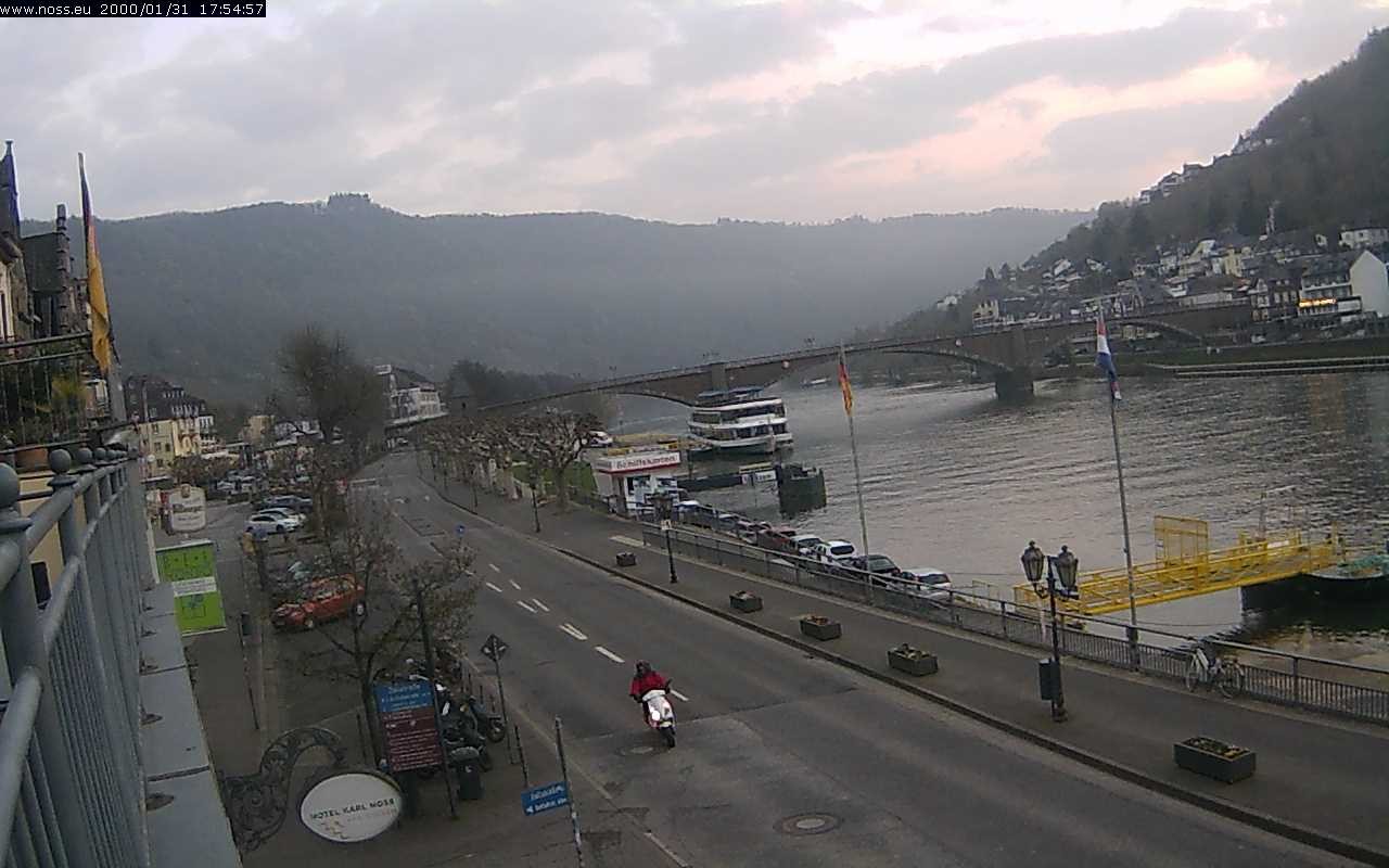 Archived image Webcam Cochem - View to the river Mosel