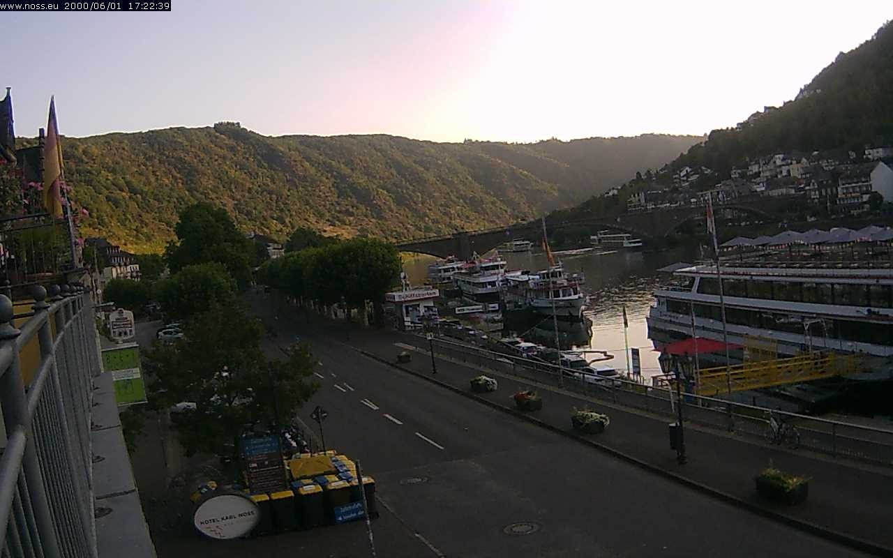 Archived image Webcam Cochem - View to the river Mosel