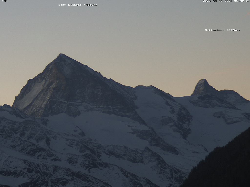 Archived image Webcam Thyon: Les Masses - View of Dent Blanche and Matterhorn