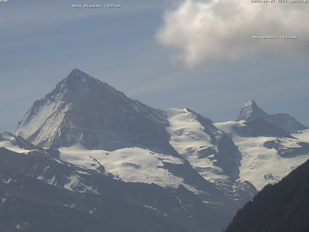 Archived image Webcam Thyon: Les Masses - View of Dent Blanche and Matterhorn