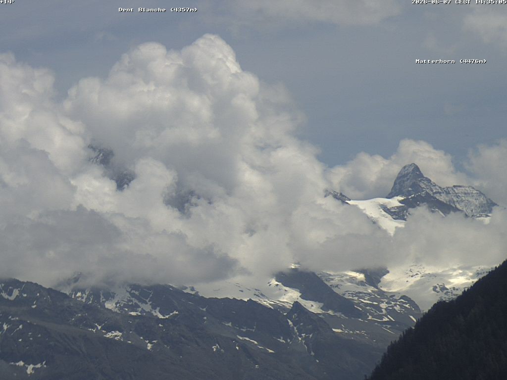 Archived image Webcam Thyon: Les Masses - View of Dent Blanche and Matterhorn