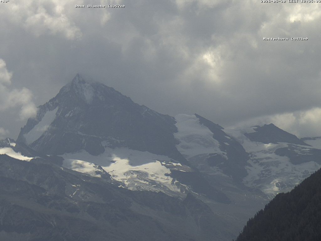Archived image Webcam Thyon: Les Masses - View of Dent Blanche and Matterhorn