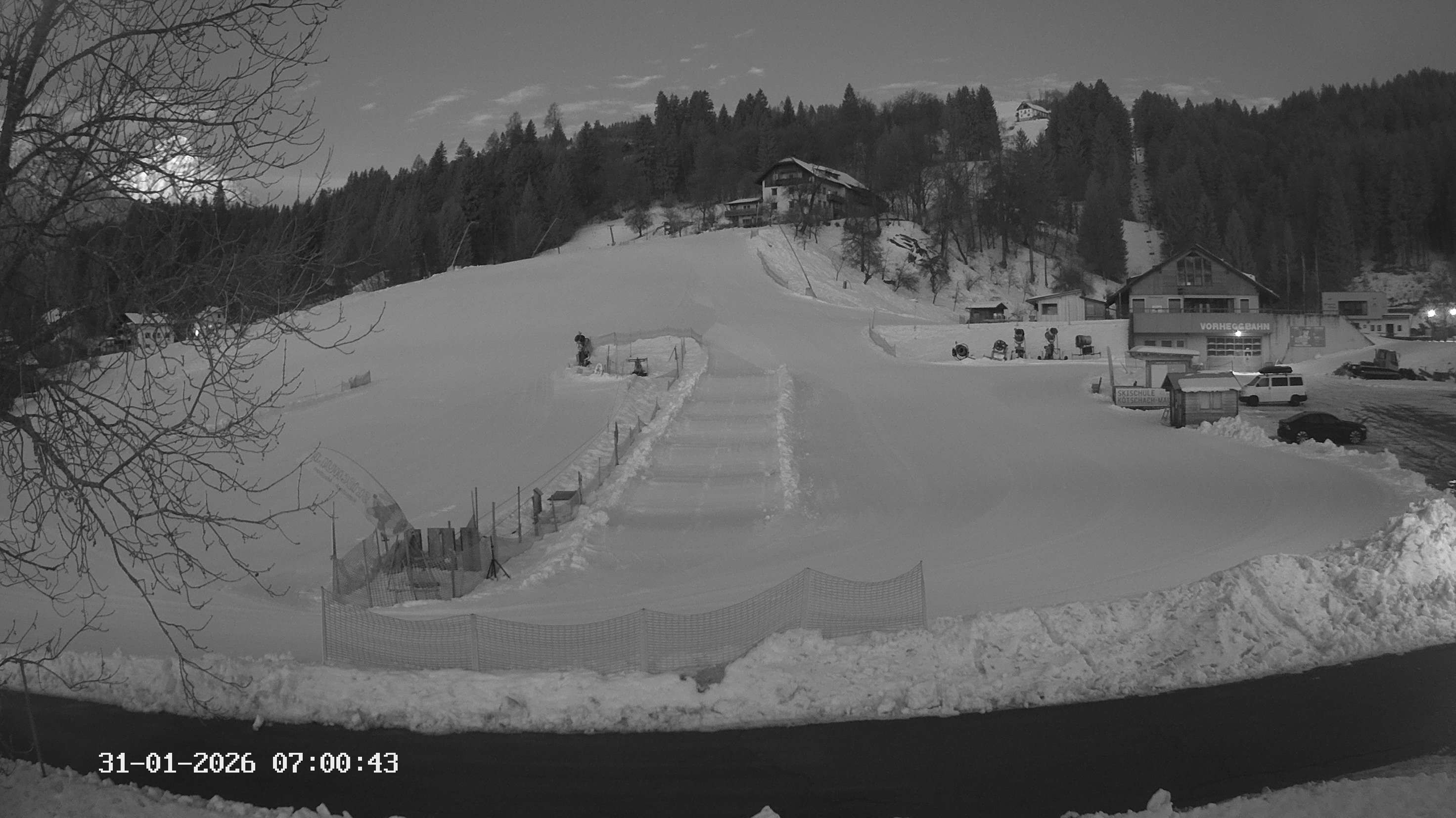 Archiv Foto Webcam Kötschach Mauthen - Talstation