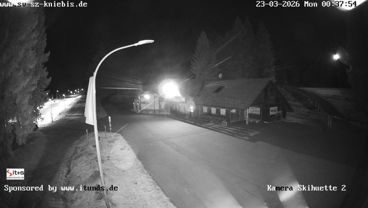 Archived image Webcam Kniebis hut
