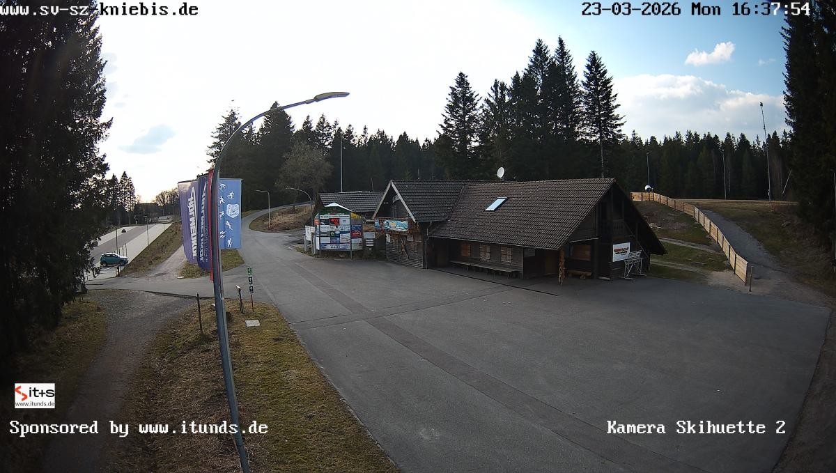 Archived image Webcam Kniebis hut