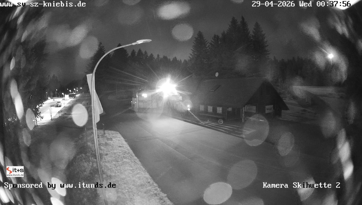 Archived image Webcam Kniebis hut