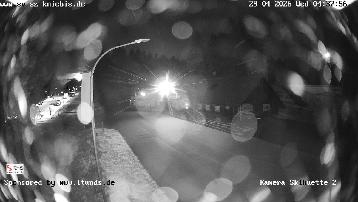 Archived image Webcam Kniebis hut