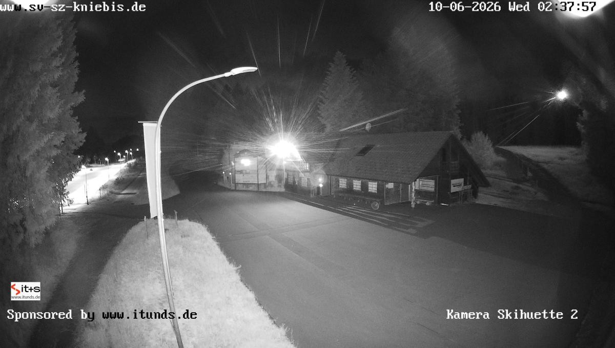 Archived image Webcam Kniebis hut