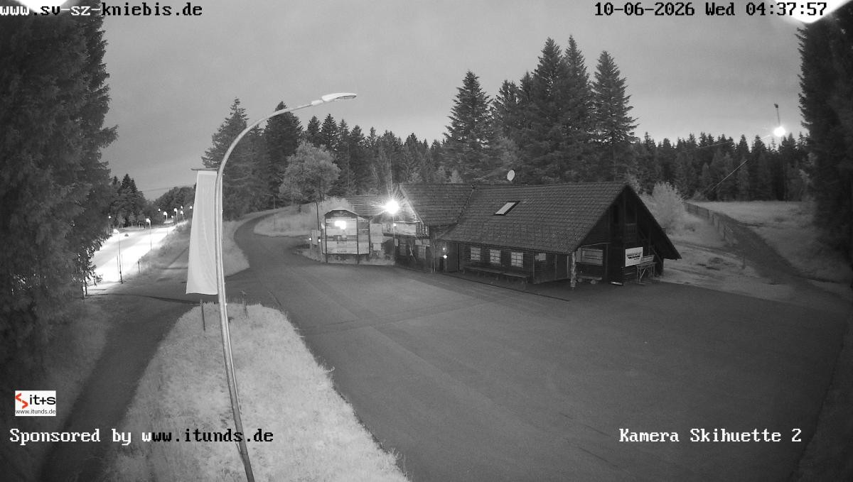 Archived image Webcam Kniebis hut