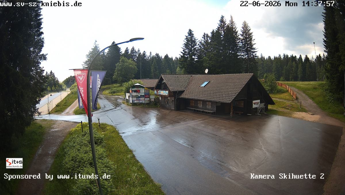 Archived image Webcam Kniebis hut