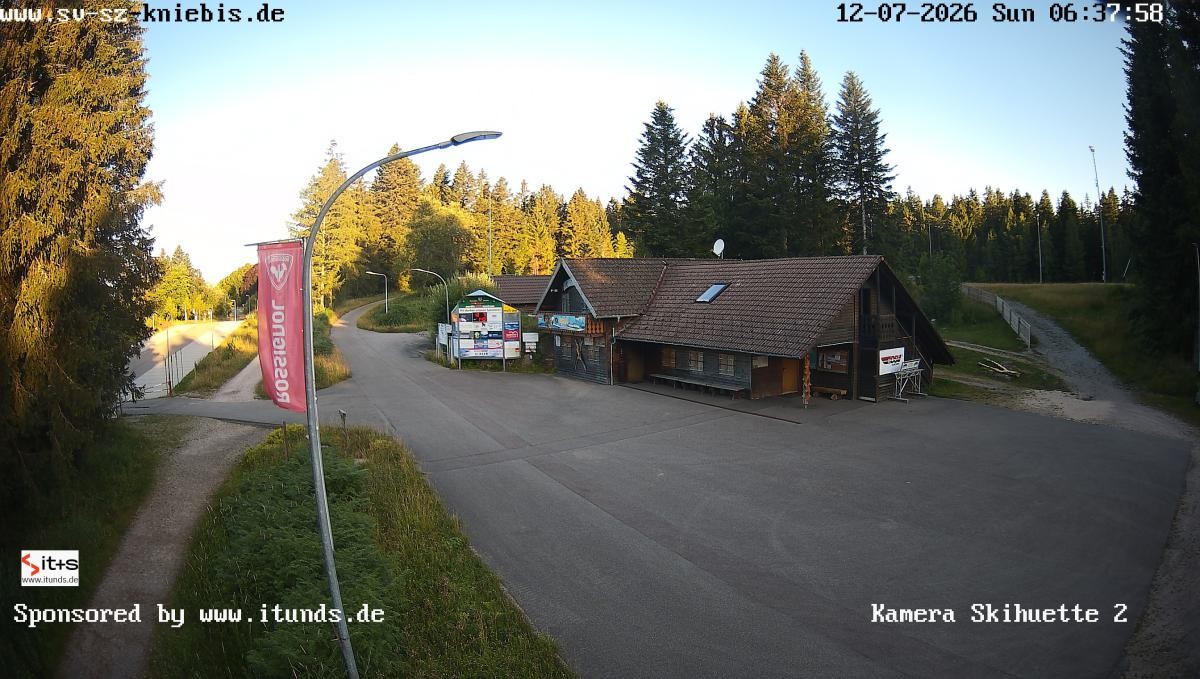Archived image Webcam Kniebis hut