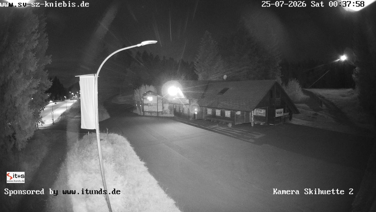 Archived image Webcam Kniebis hut