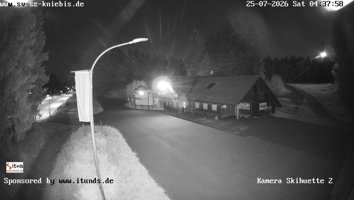 Archived image Webcam Kniebis hut