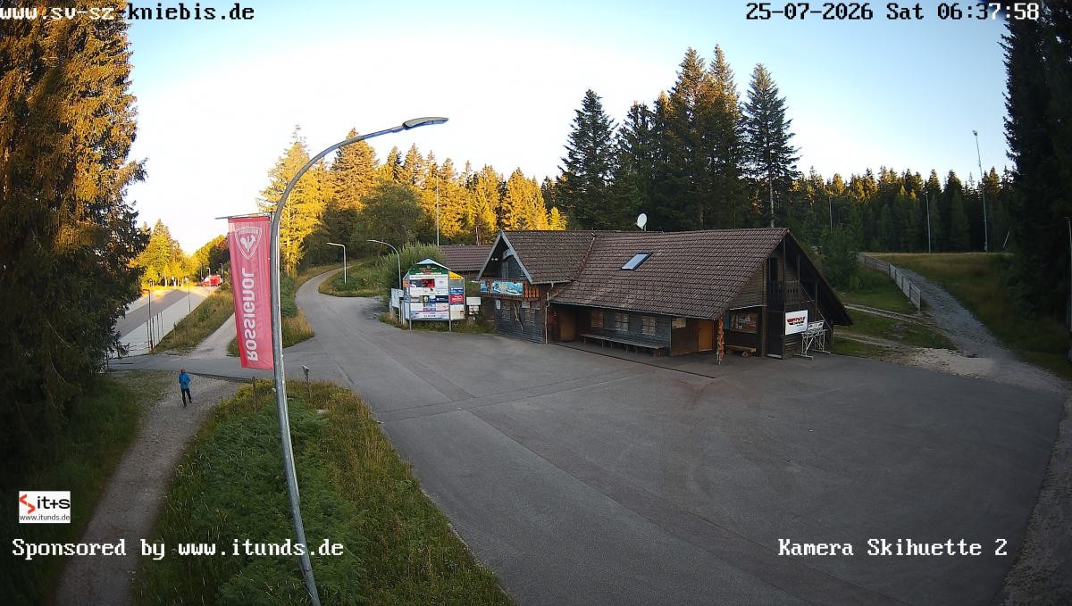 Archived image Webcam Kniebis hut