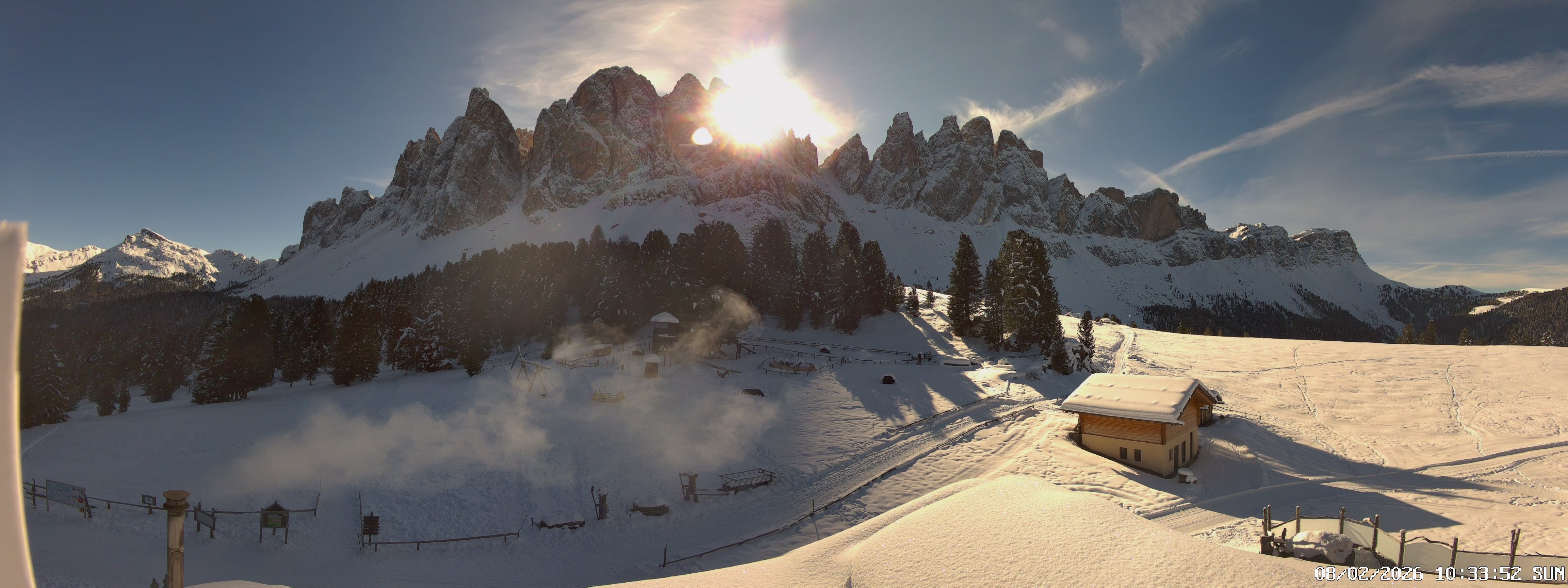 Archived image Webcam Mountain Hut Geisleralm - View to Geislerspitzen