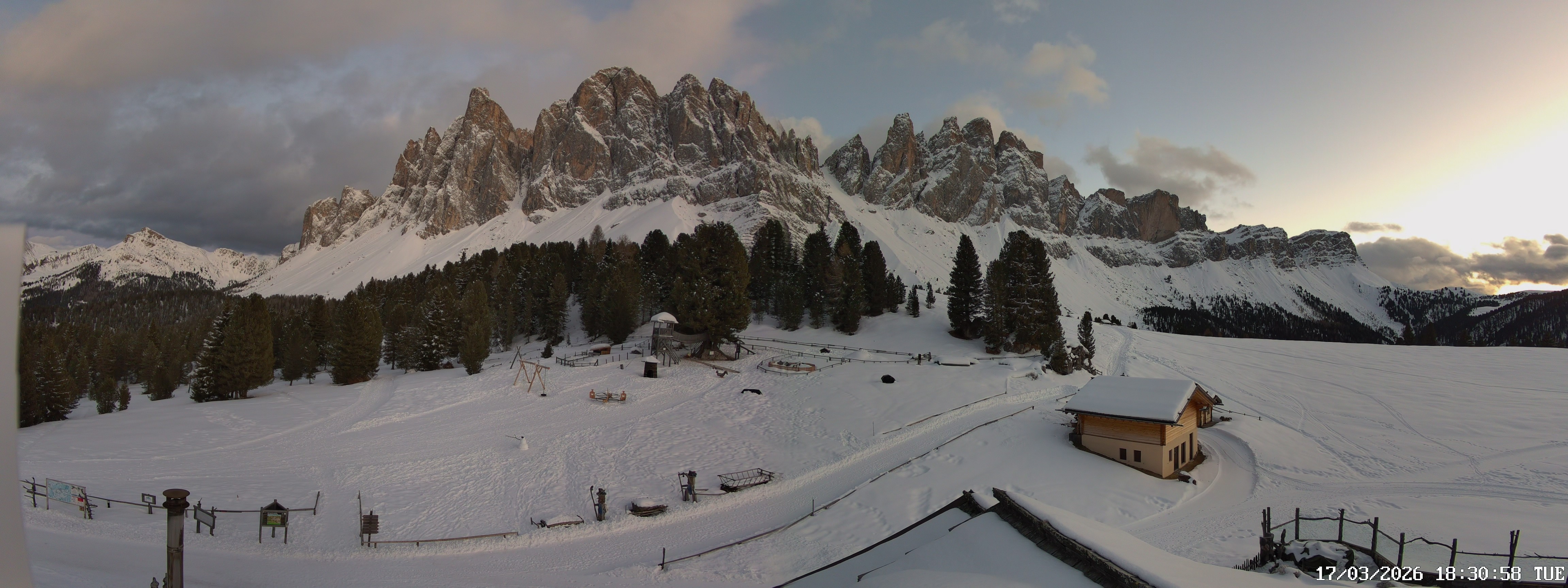Archiv Foto Webcam Geislerspitzen - Blick von der Geisleralm