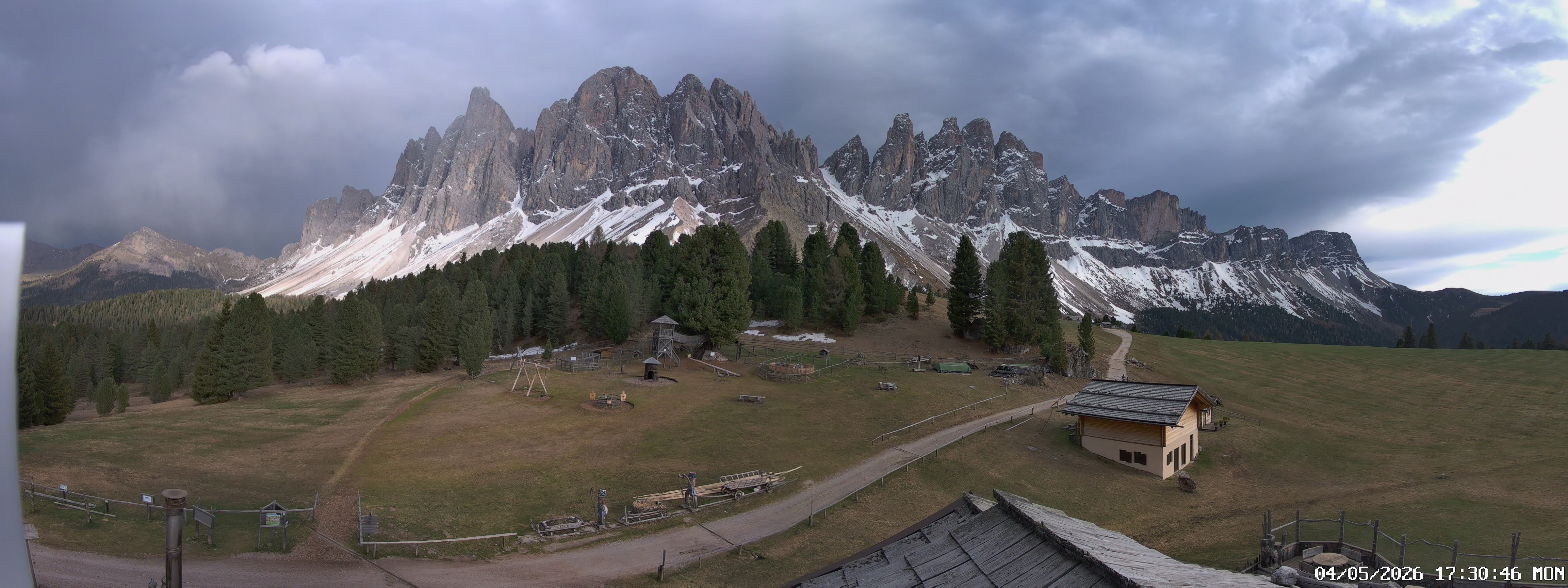 Archiv Foto Webcam Geislerspitzen - Blick von der Geisleralm