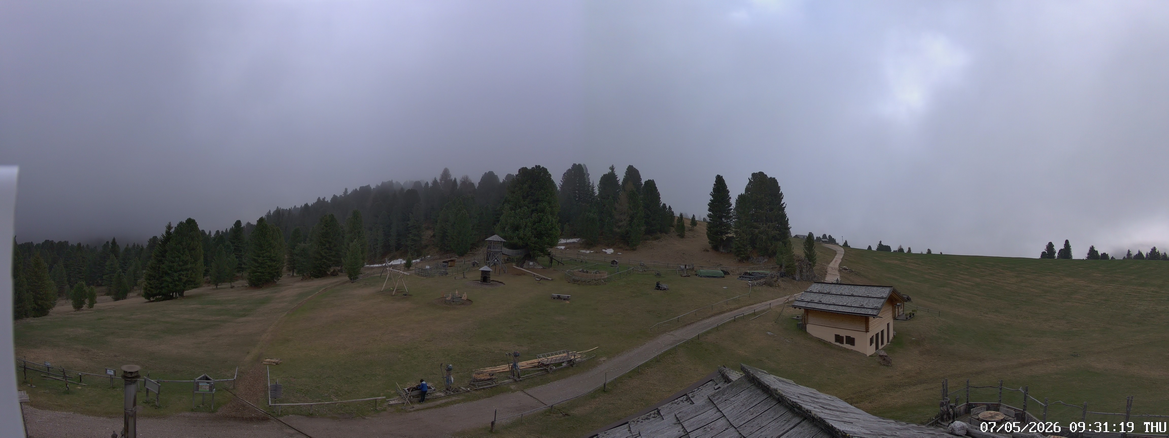 Archived image Webcam Mountain Hut Geisleralm - View to Geislerspitzen