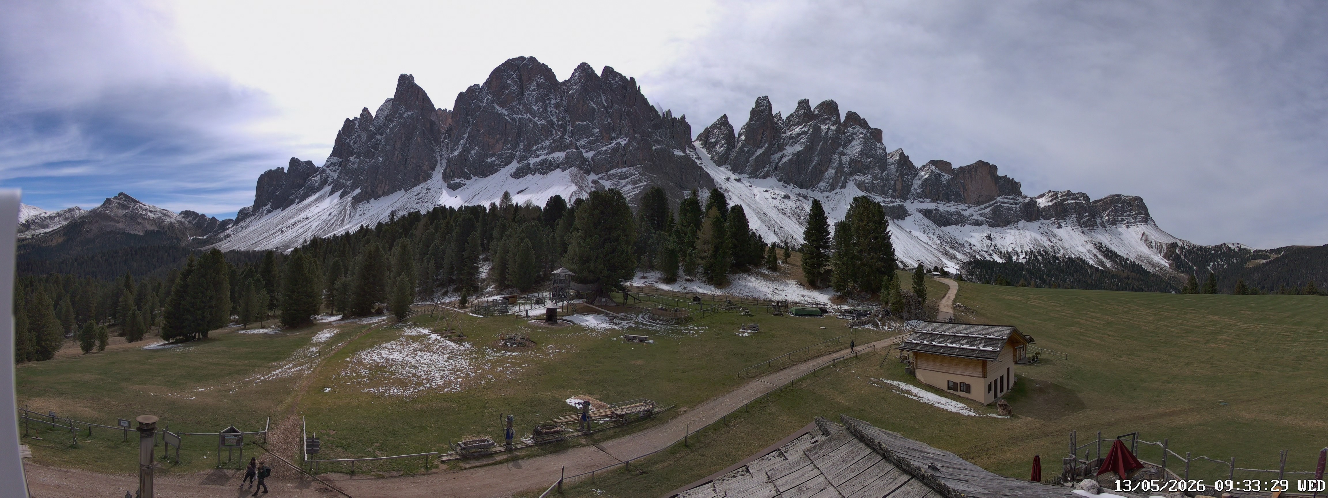 Archived image Webcam Mountain Hut Geisleralm - View to Geislerspitzen