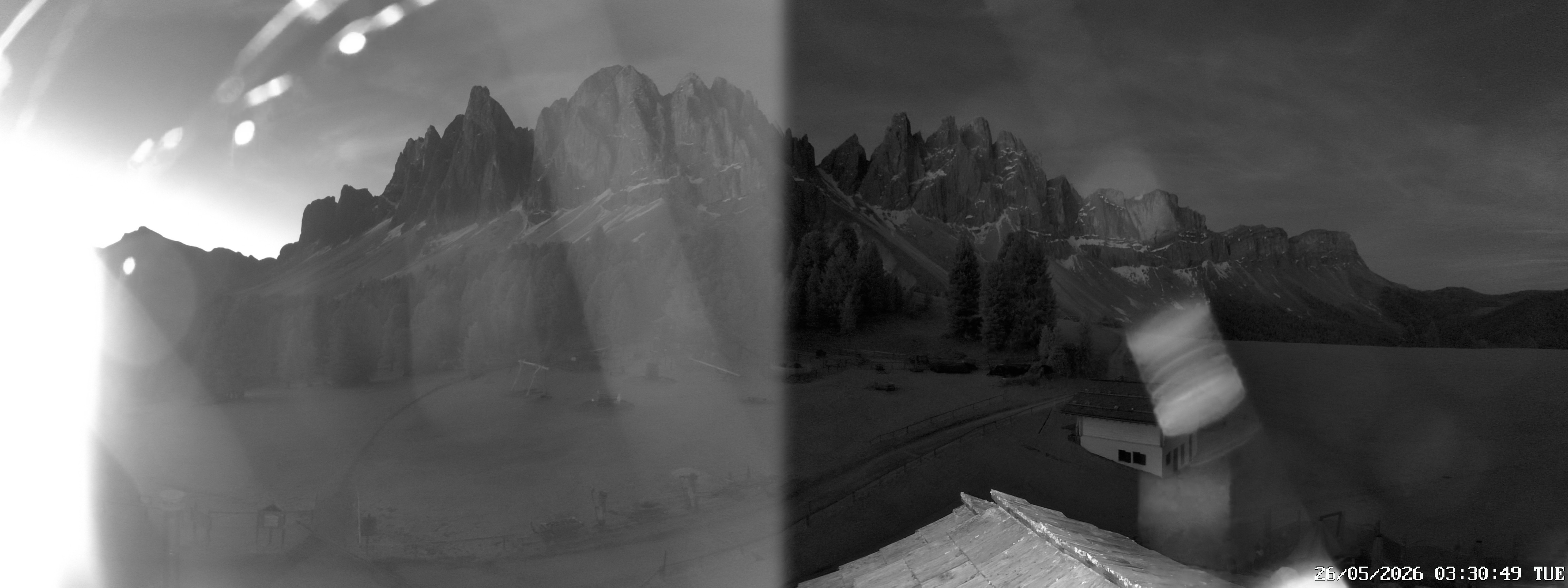 Archived image Webcam Mountain Hut Geisleralm - View to Geislerspitzen