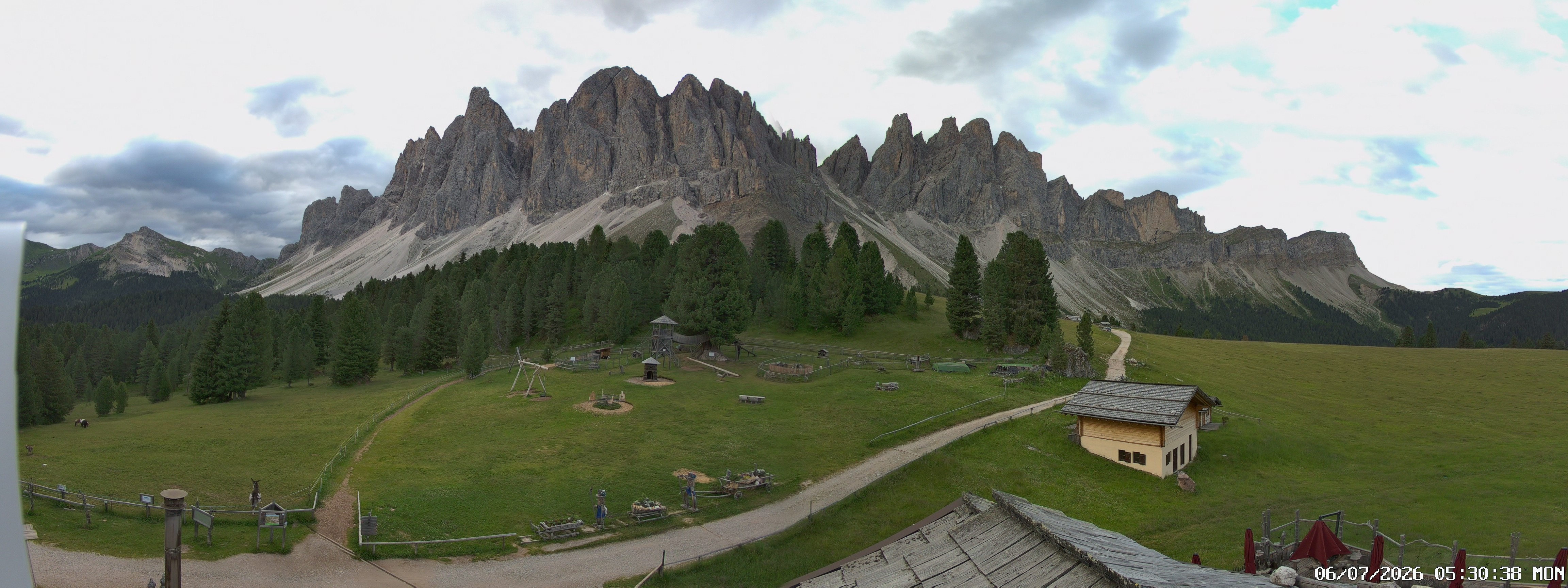Archiv Foto Webcam Geislerspitzen - Blick von der Geisleralm