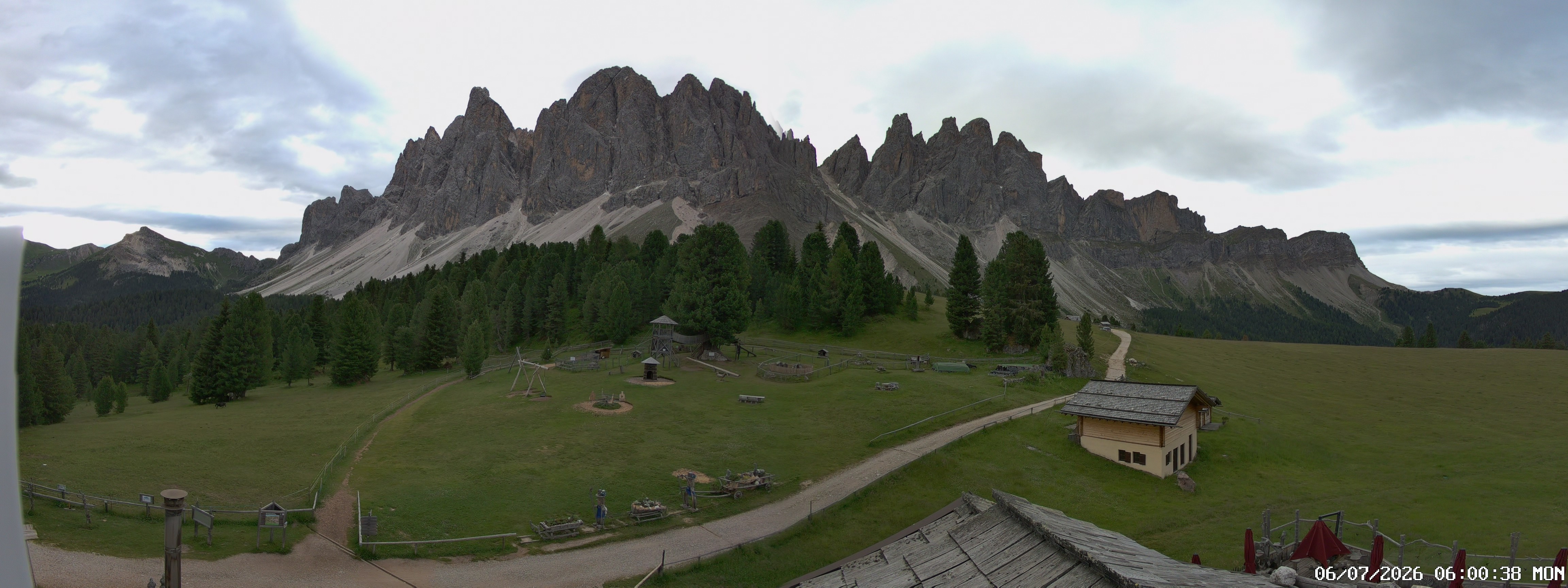 Archiv Foto Webcam Geislerspitzen - Blick von der Geisleralm