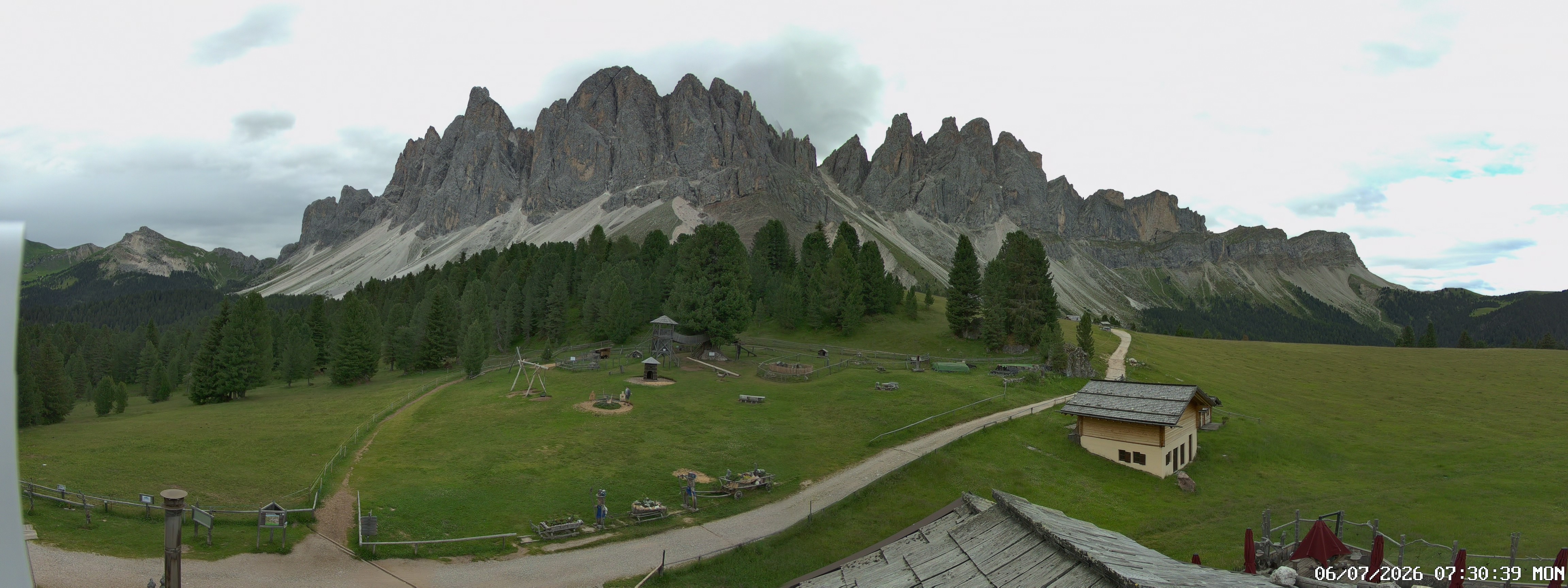 Archiv Foto Webcam Geislerspitzen - Blick von der Geisleralm