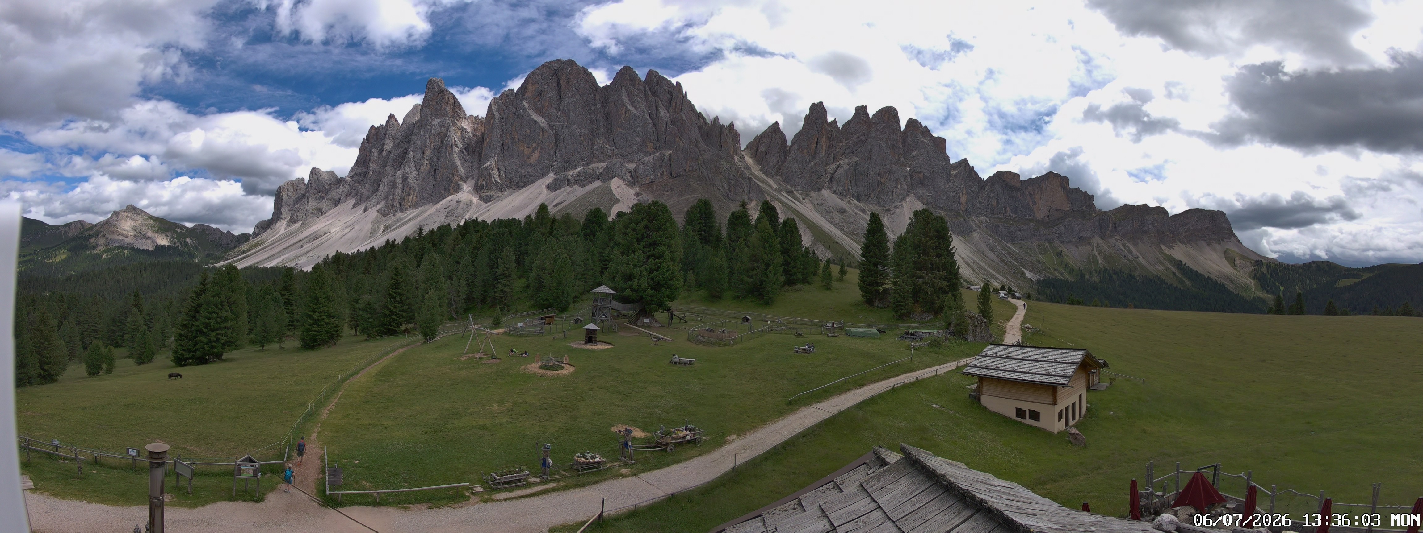 Archiv Foto Webcam Geislerspitzen - Blick von der Geisleralm