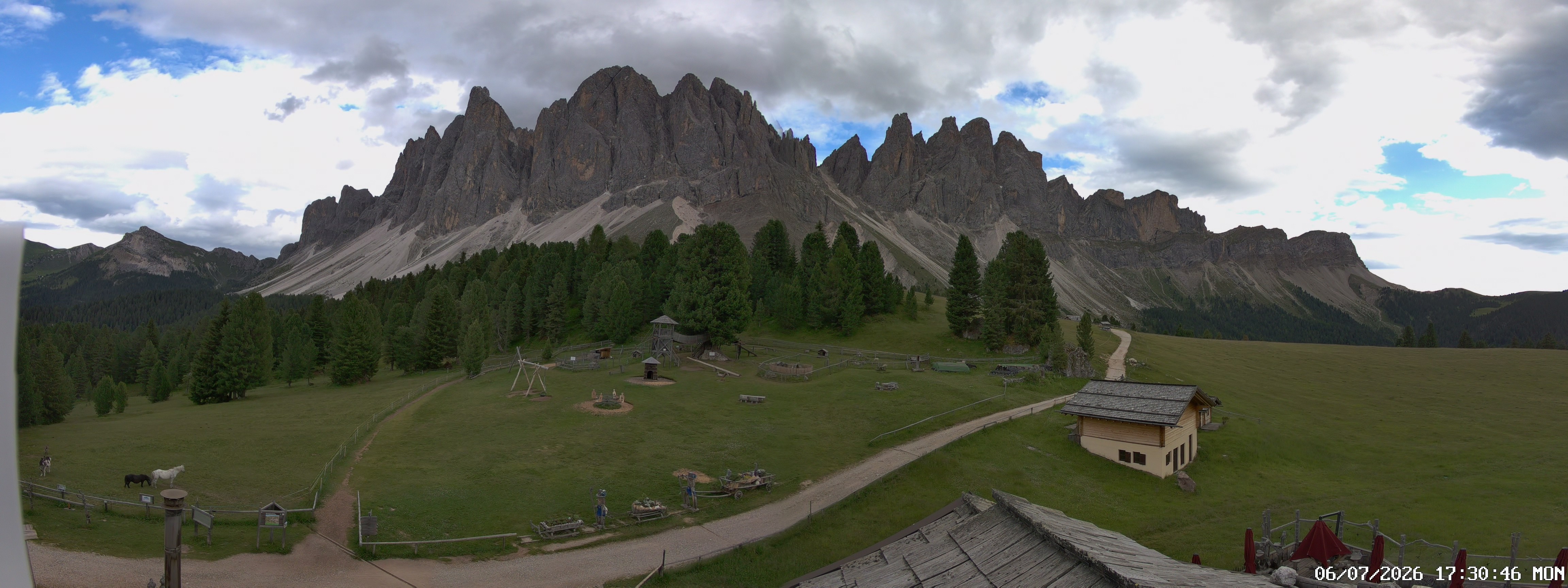 Archiv Foto Webcam Geislerspitzen - Blick von der Geisleralm