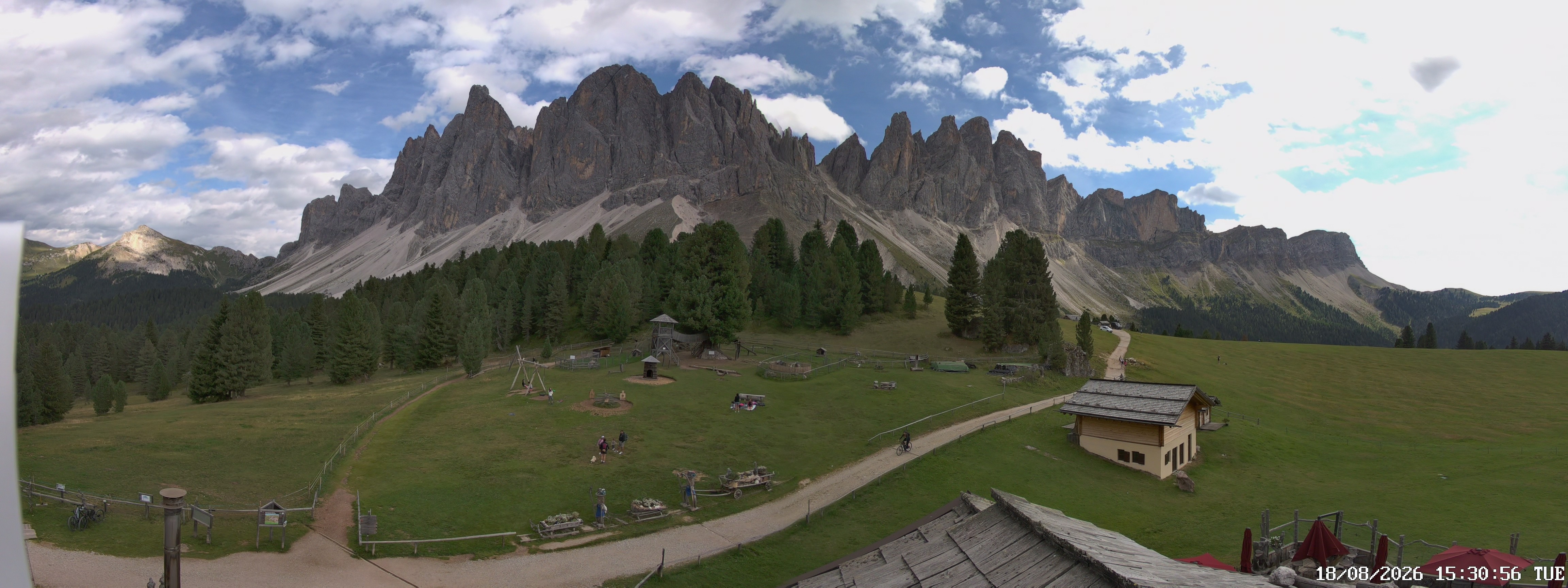 Archiv Foto Webcam Geislerspitzen - Blick von der Geisleralm