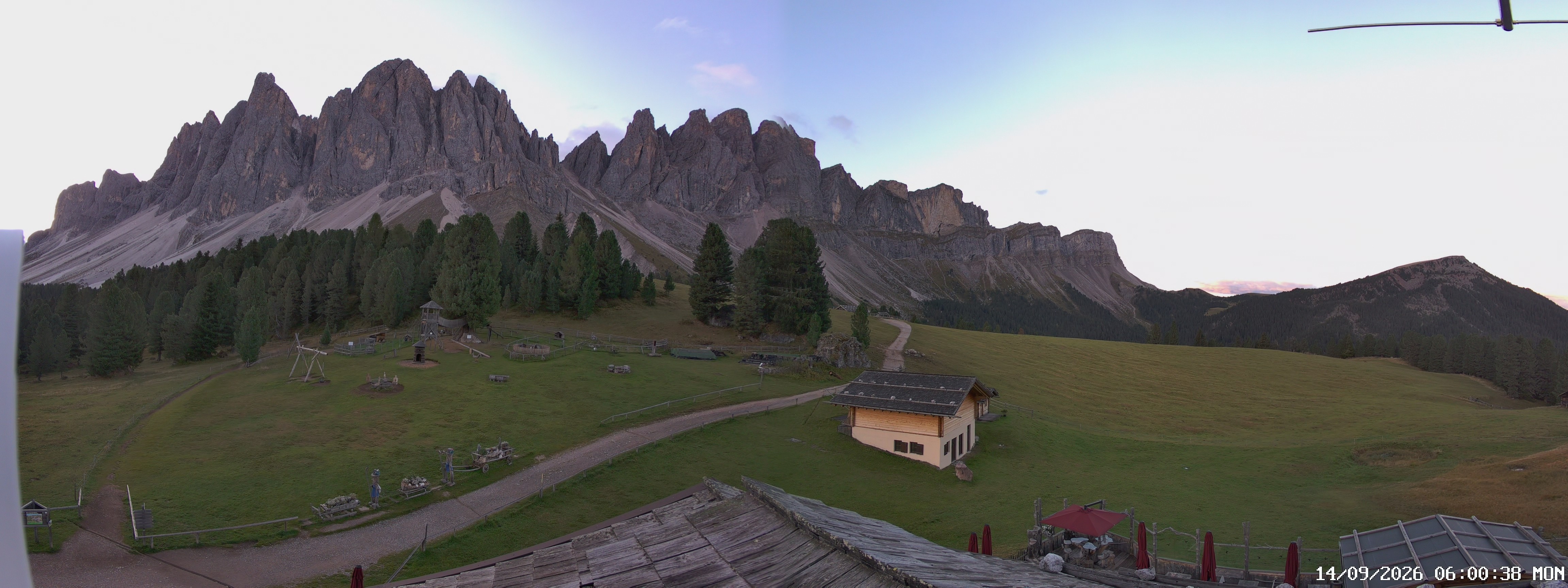 Archiv Foto Webcam Geislerspitzen - Blick von der Geisleralm
