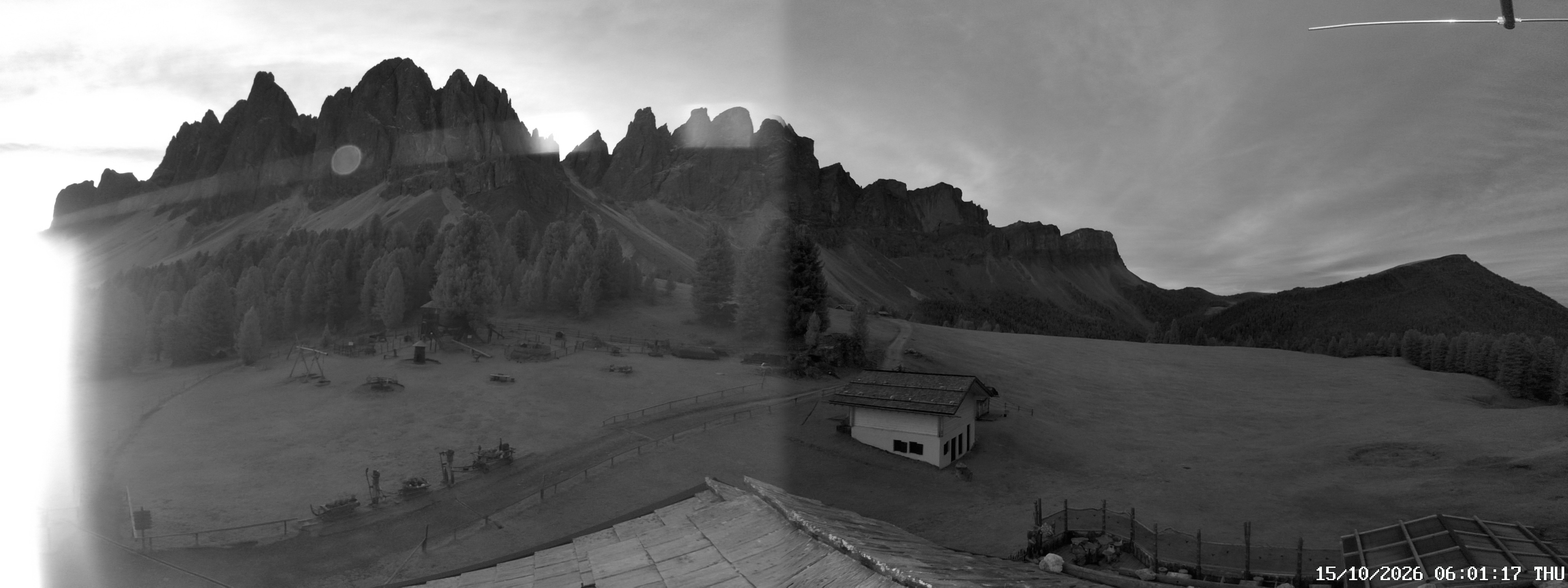 Archived image Webcam Mountain Hut Geisleralm - View to Geislerspitzen