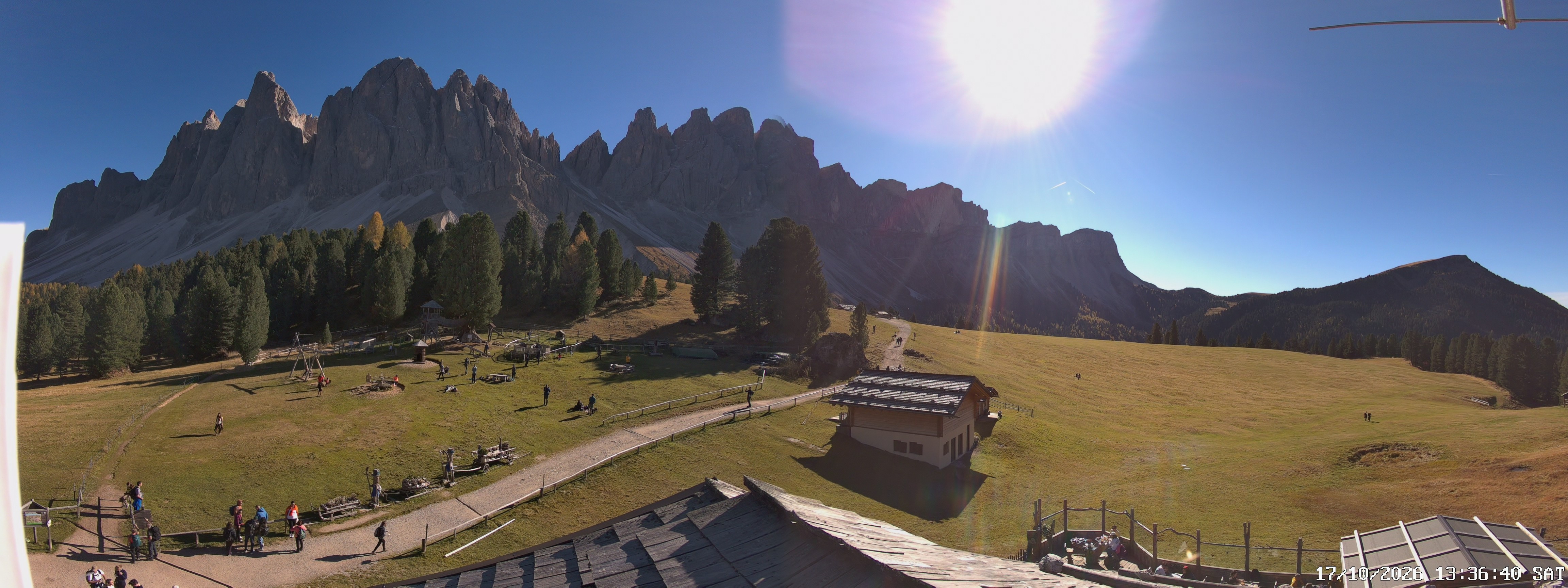 Archived image Webcam Mountain Hut Geisleralm - View to Geislerspitzen
