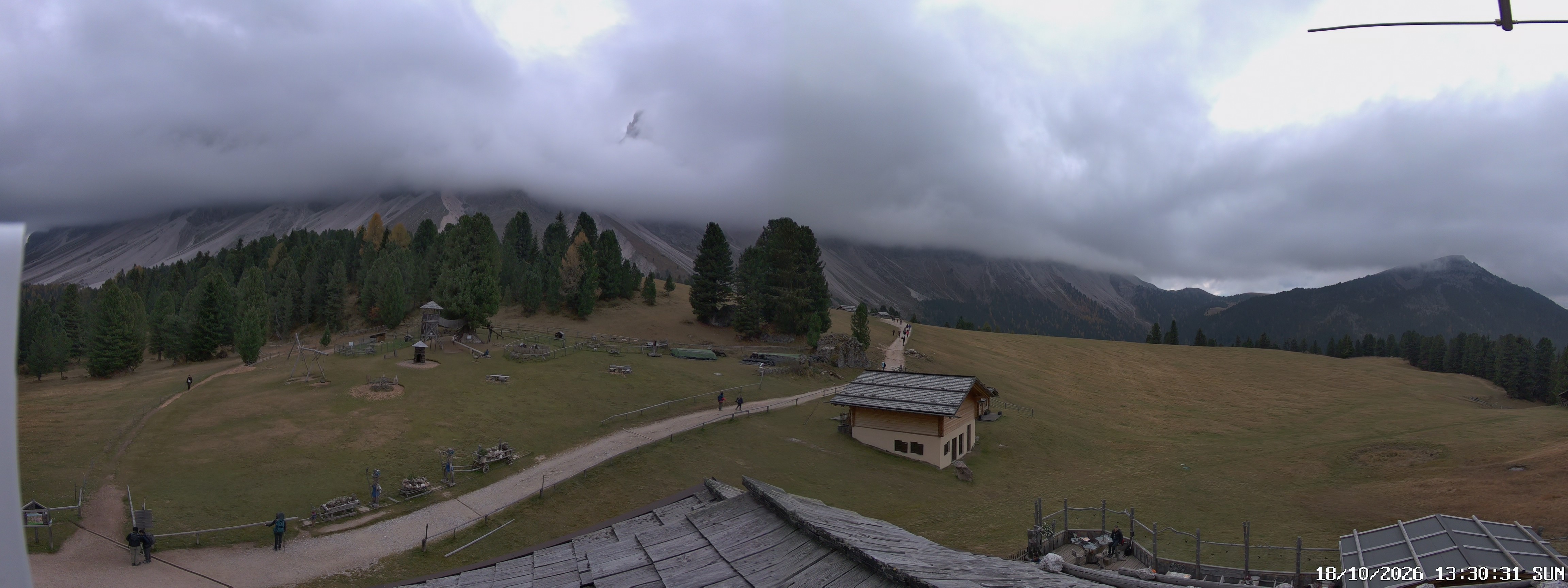 Archived image Webcam Mountain Hut Geisleralm - View to Geislerspitzen