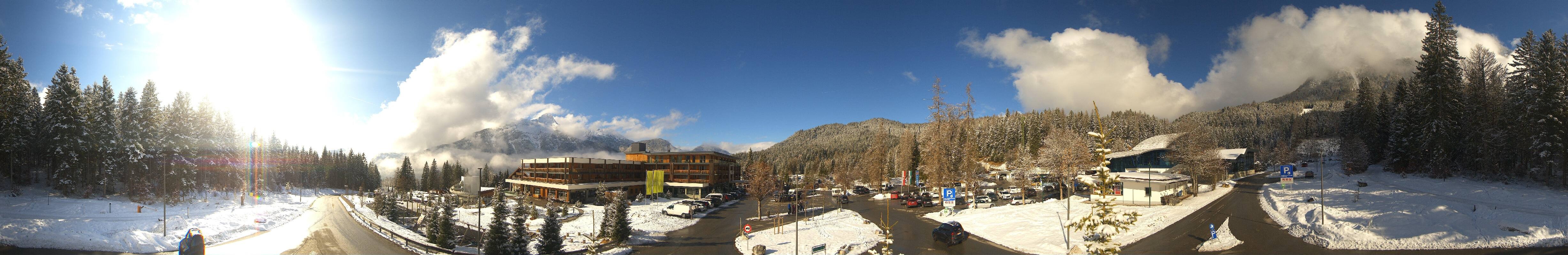 Archived image Webcam Ehrwald: Base Station Tiroler Zugspitzbahn