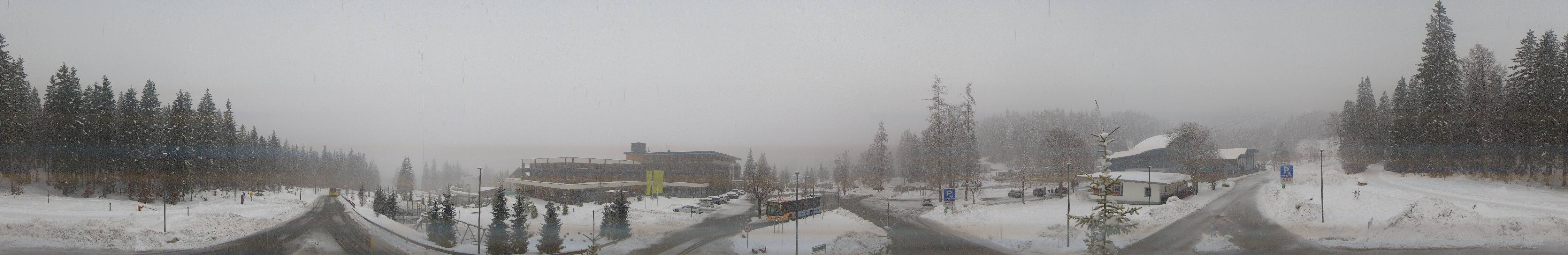 Archived image Webcam Ehrwald: Base Station Tiroler Zugspitzbahn