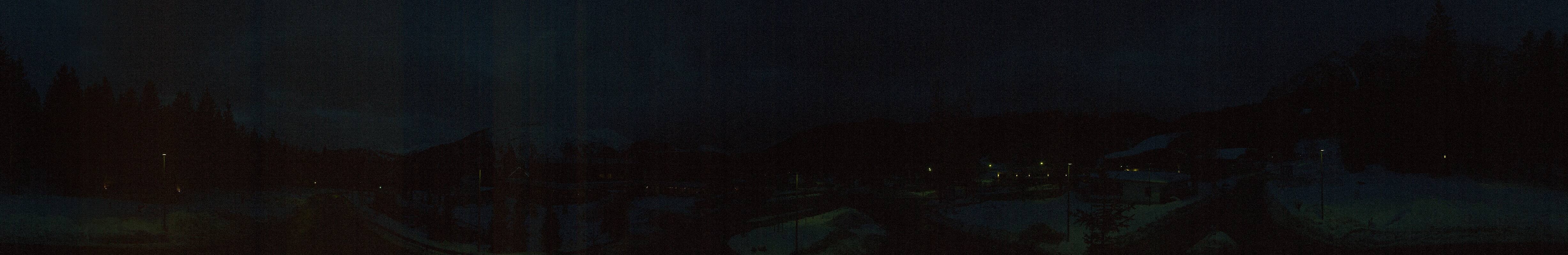 Archived image Webcam Ehrwald: Base Station Tiroler Zugspitzbahn