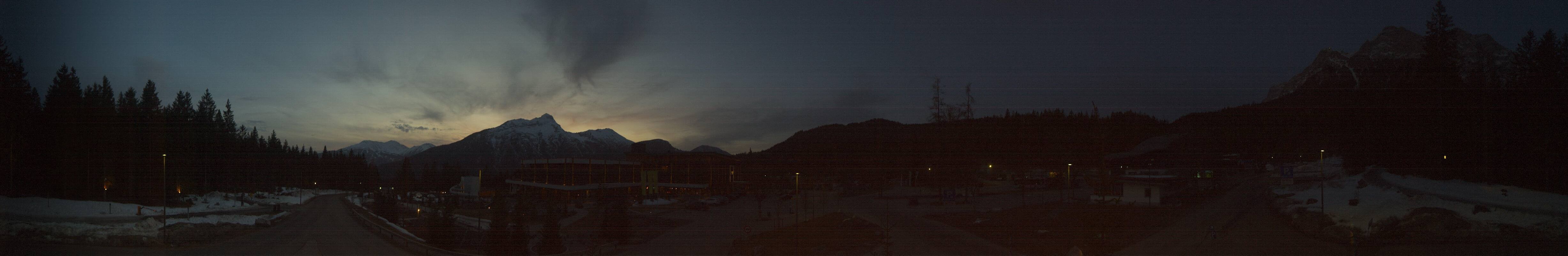 Archiv Foto Webcam Tiroler Zugspitzbahn: Talstation in Ehrwald