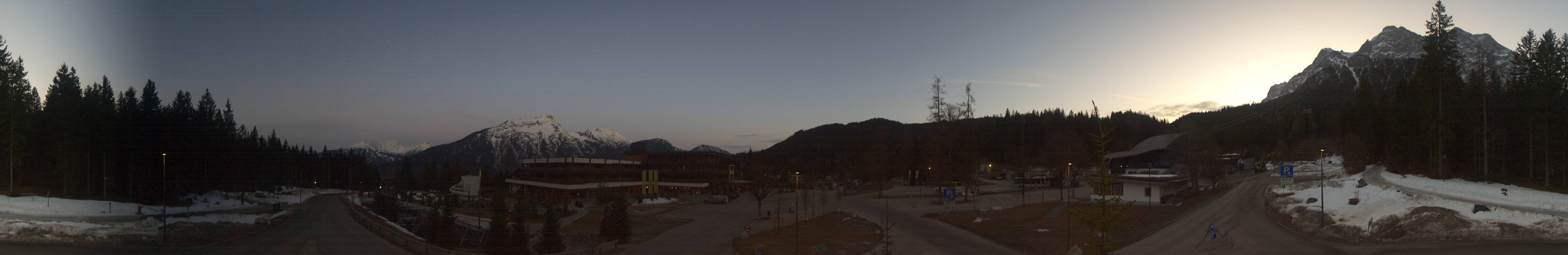 Archiv Foto Webcam Tiroler Zugspitzbahn: Talstation in Ehrwald