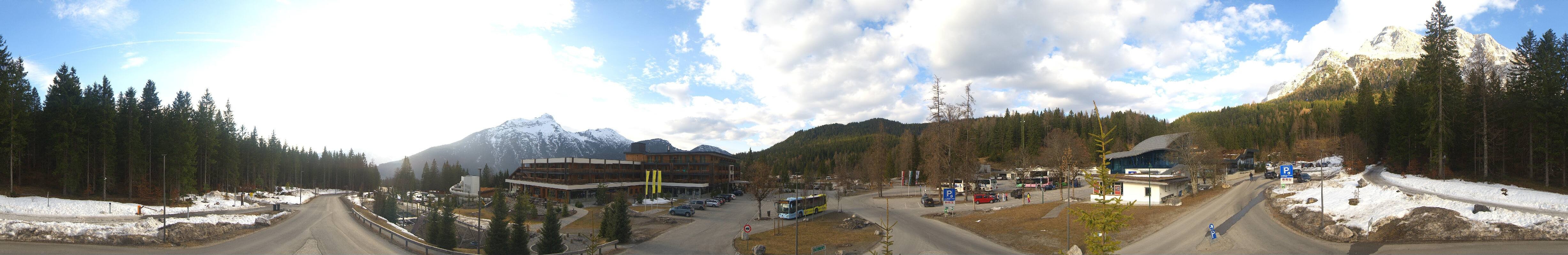 Archiv Foto Webcam Tiroler Zugspitzbahn: Talstation in Ehrwald