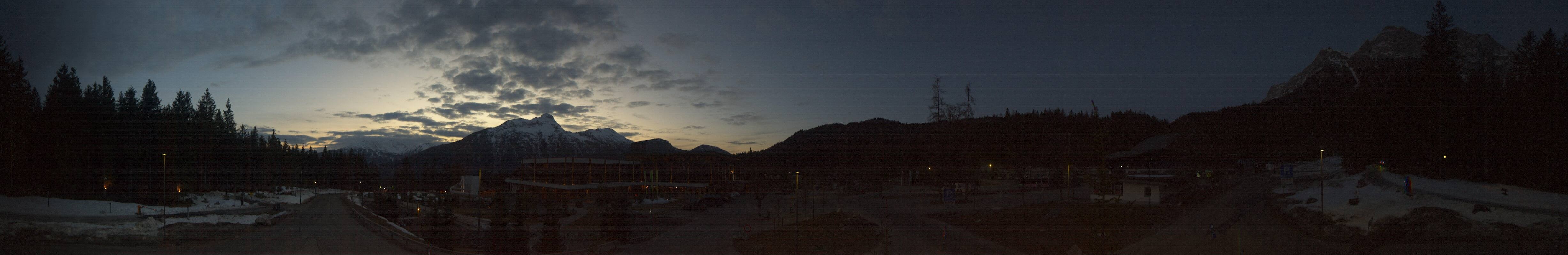 Archiv Foto Webcam Tiroler Zugspitzbahn: Talstation in Ehrwald