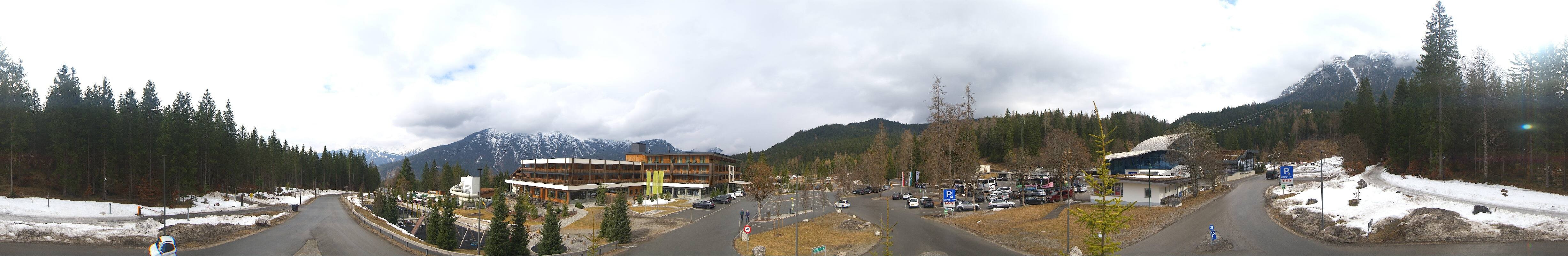 Archiv Foto Webcam Tiroler Zugspitzbahn: Talstation in Ehrwald