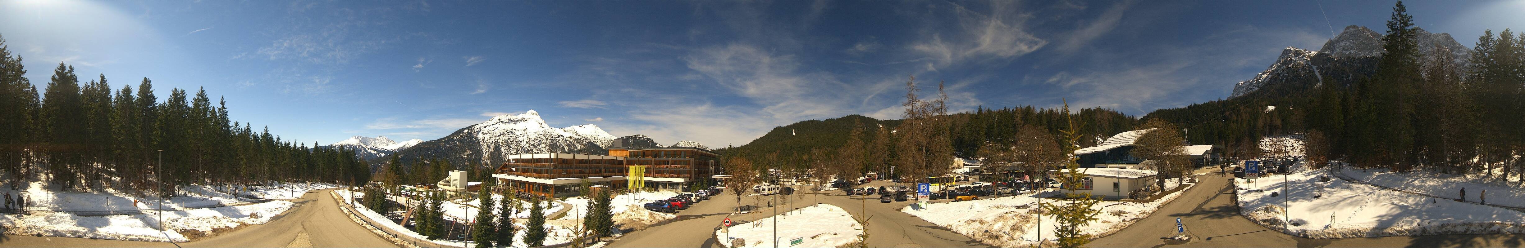 Archived image Webcam Ehrwald: Base Station Tiroler Zugspitzbahn