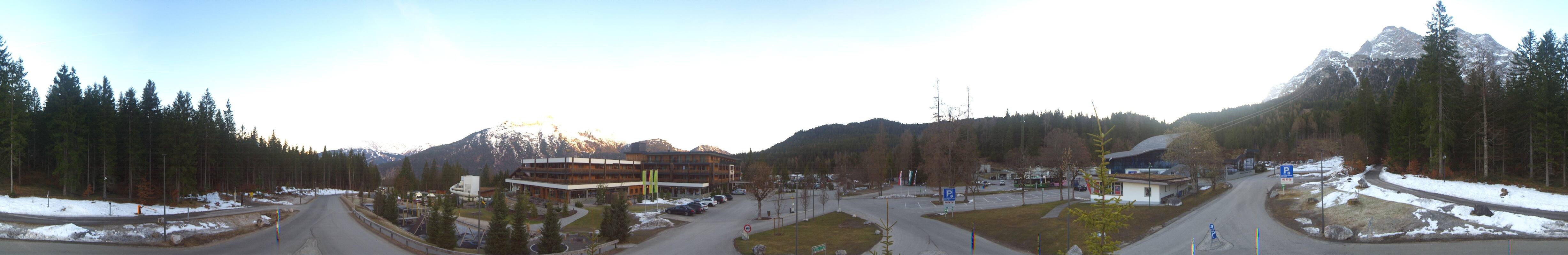 Archiv Foto Webcam Tiroler Zugspitzbahn: Talstation in Ehrwald