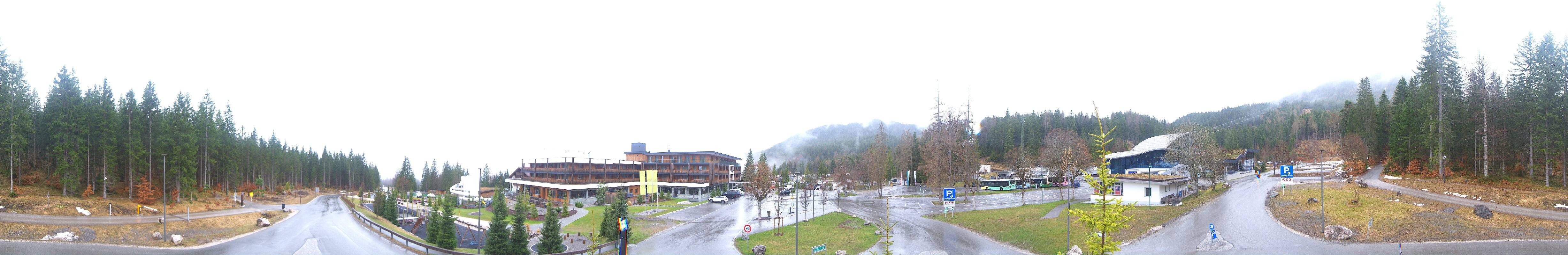 Archived image Webcam Ehrwald: Base Station Tiroler Zugspitzbahn