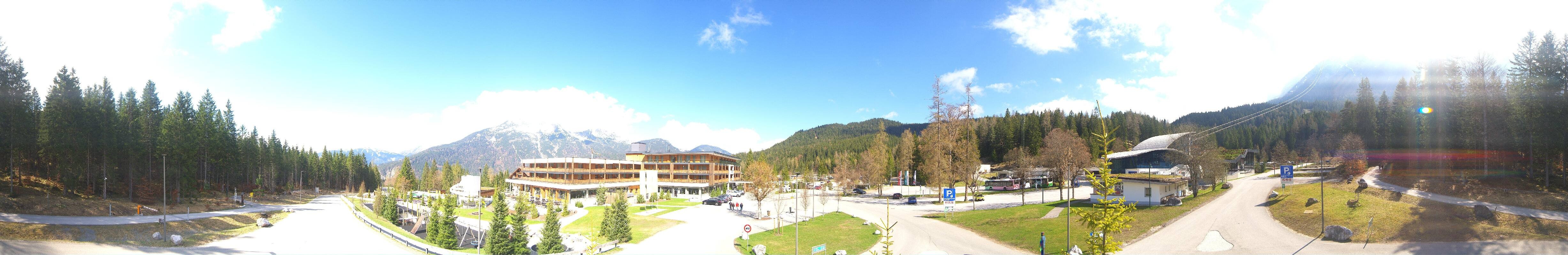 Archived image Webcam Ehrwald: Base Station Tiroler Zugspitzbahn