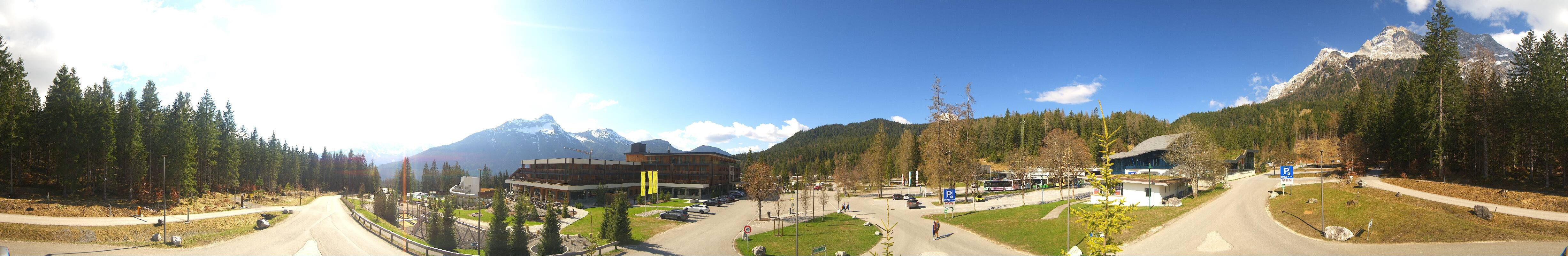 Archived image Webcam Ehrwald: Base Station Tiroler Zugspitzbahn