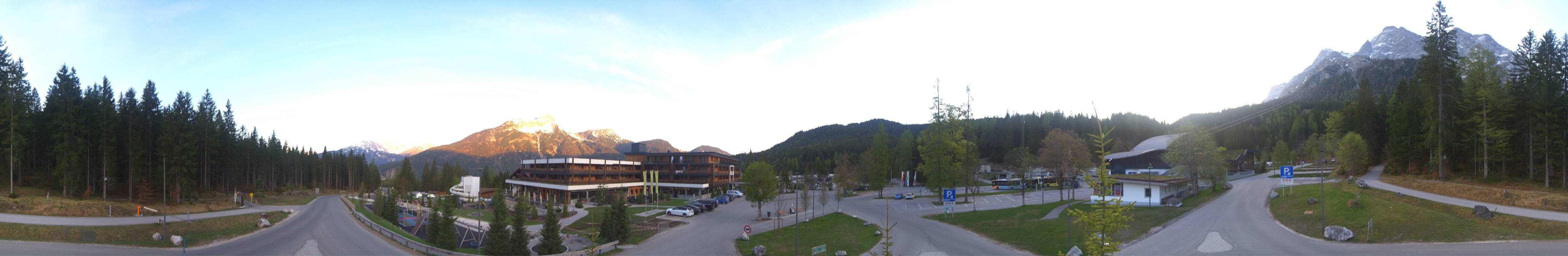 Archiv Foto Webcam Tiroler Zugspitzbahn: Talstation in Ehrwald