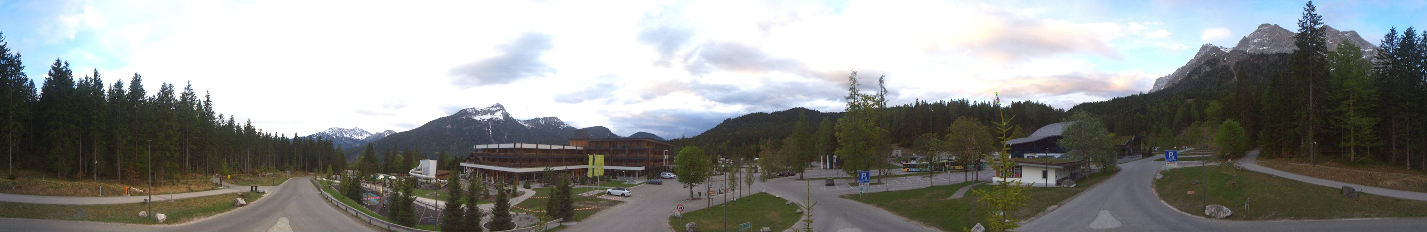 Archiv Foto Webcam Tiroler Zugspitzbahn: Talstation in Ehrwald